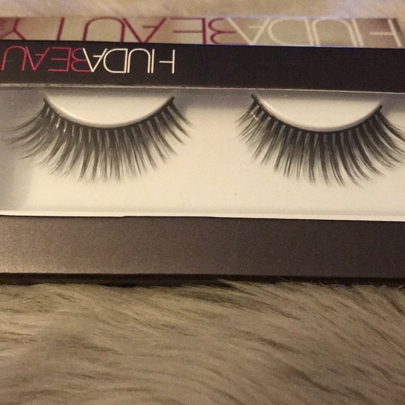 🎁BUY 2 GET 1 FREE‼️SOPHIA REAL MINX FALSE LASHES - Picture 3 of 4